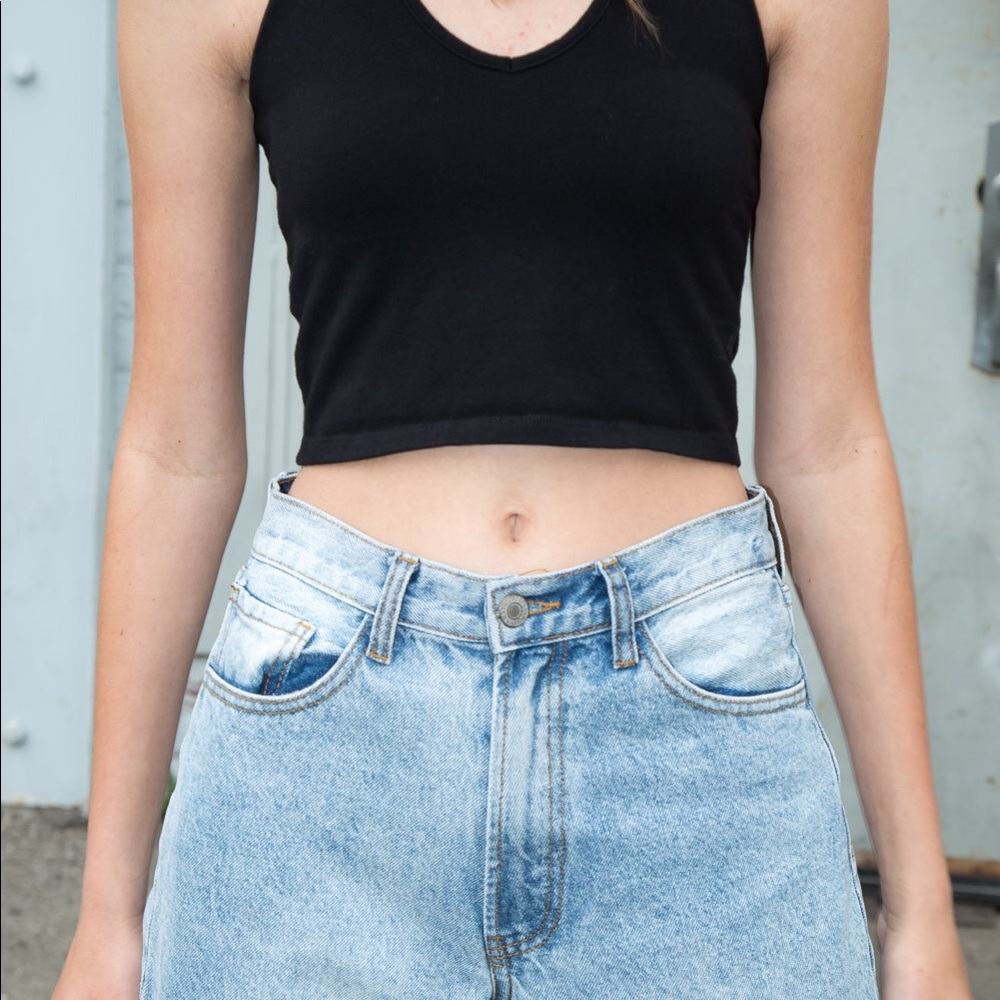 [SOLD] Brandy Melville Black Alexis Halter top - Picture 6 of 6